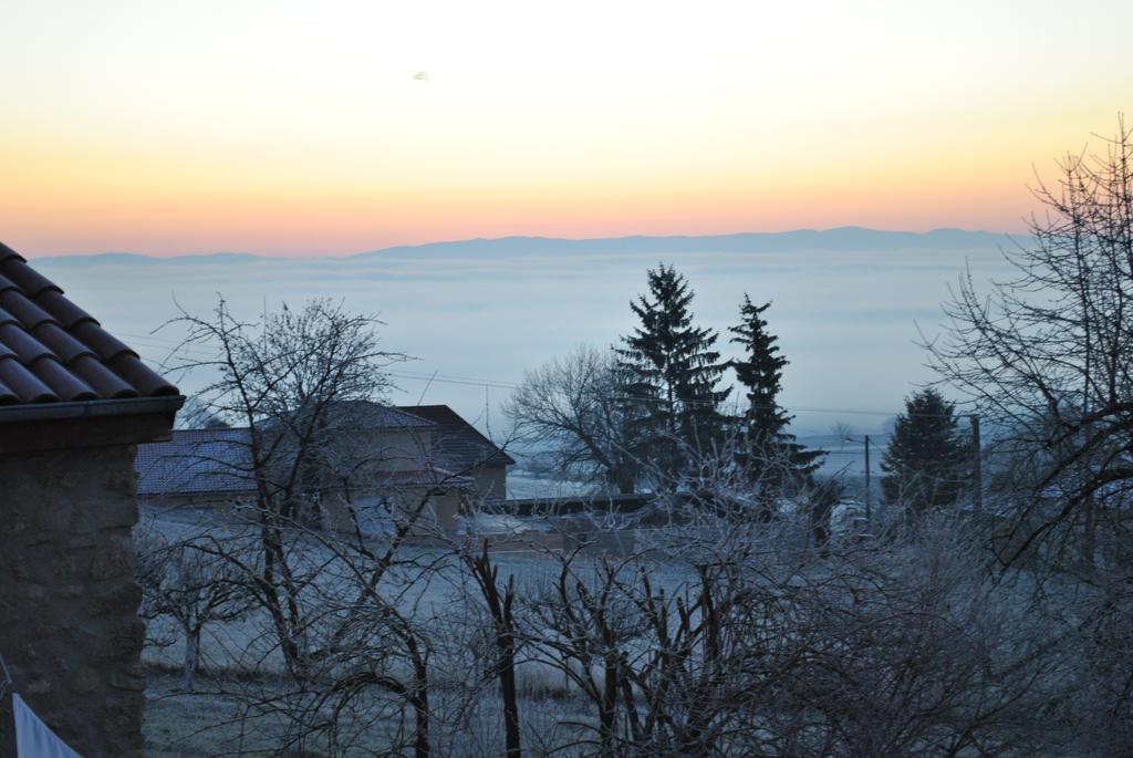 Auvergnat'Home Chaptuzat Buitenkant foto